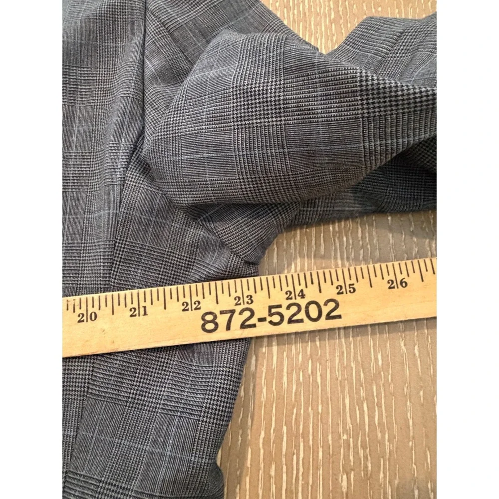 Jos. A. Bank Men's 44R Gray Blue Plaid 100% Wool Two Button Blazer Sport Coat